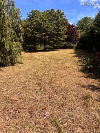 Terrain 2334 m² CROUZILLES