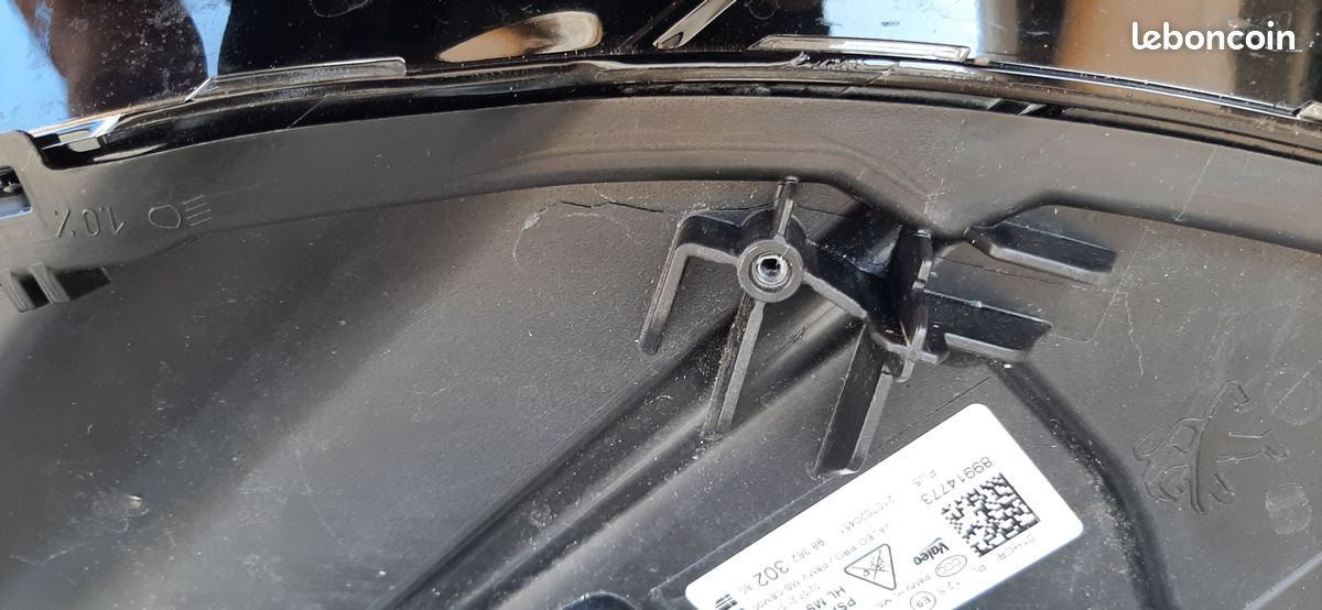 Vend optique avant gauche peugeot 5008 (image 2)
