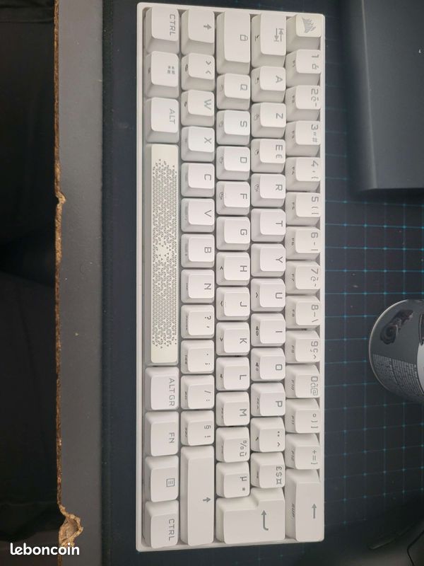 Clavier corsair k65 rgb mini 60% (image 1)