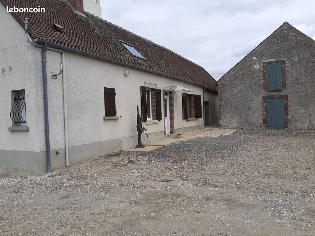 Maison 3 pièces 71 m² · à Bazoches-sur-le-Betz · 71 m² · 650 €