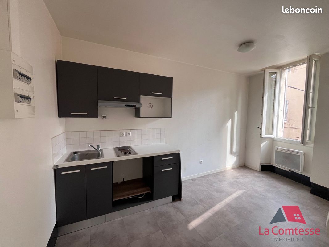 Appartement 2 pièce(s) 45 m²à louer Aubagne