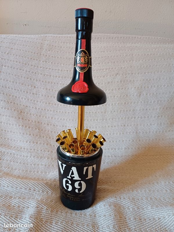 Porte cigarette bouteille tres rare 