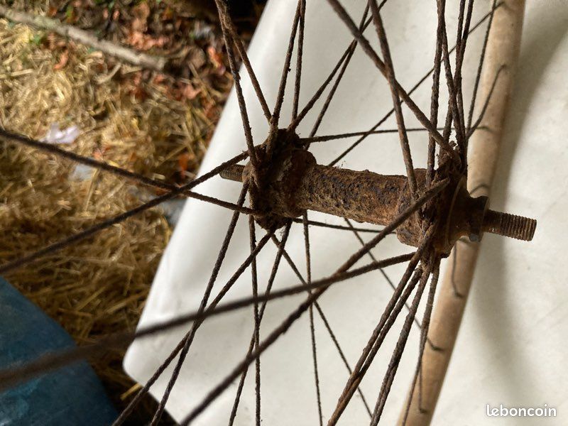 Roue Avant Bois Moyeux PRIVVY – Vélo Ancien Collection – Eroica – Old Bike
