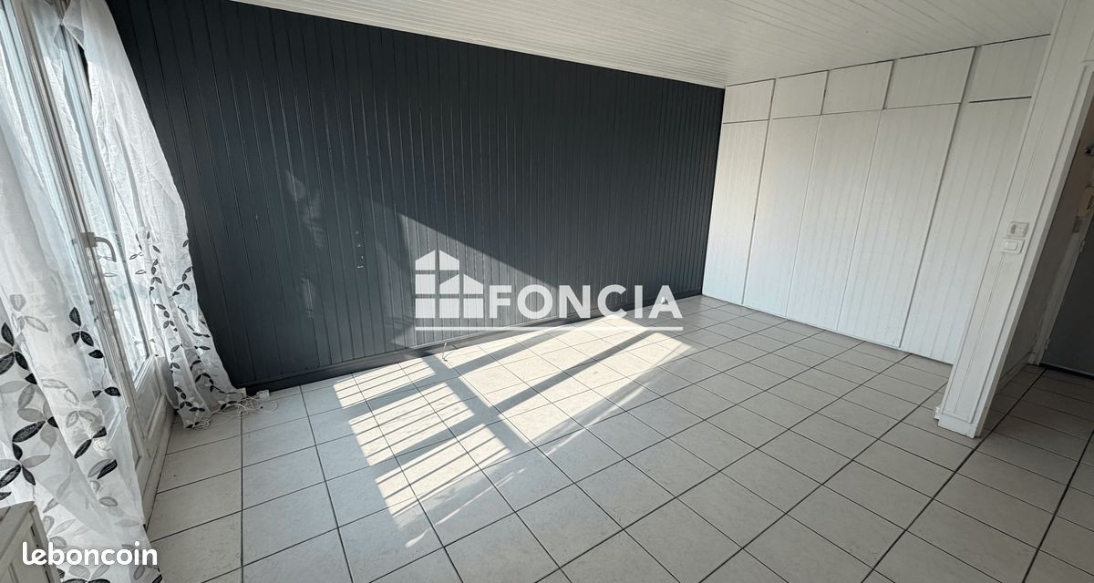Appartement 1 pièce 31 m² · à Chilly-Mazarin · 31 m² · 750 €