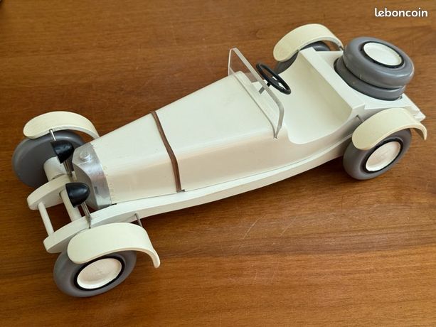 Rare Vilac voiture en bois design Aroutcheff vintage gilles thevenin