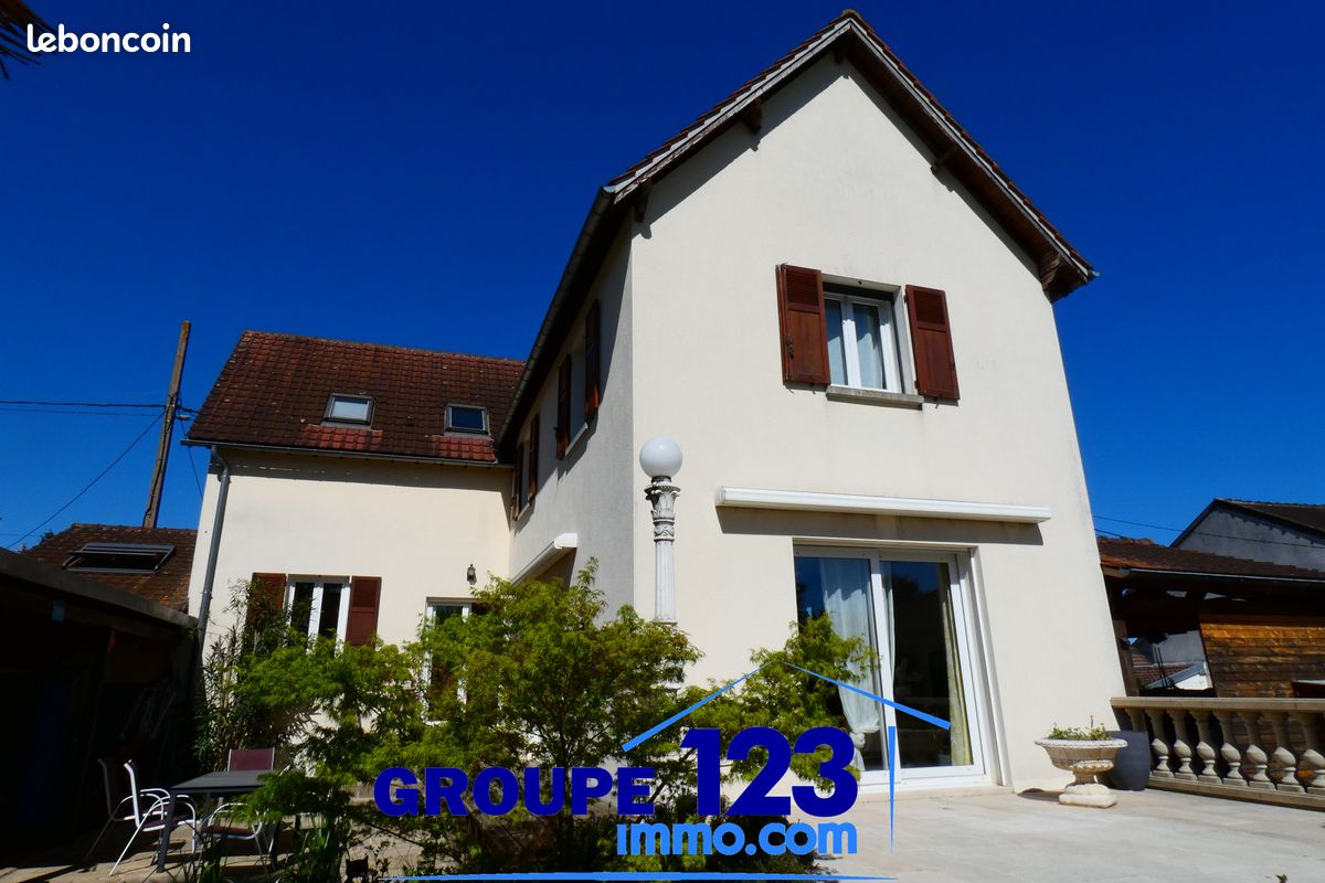 Maison 8 pièces 156 m² · à Auxerre · 156 m² · 343 000 €