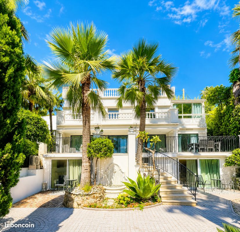 Maison 7 pièces 221 m² · à Vallauris · 221 m² · 2 500 000 €