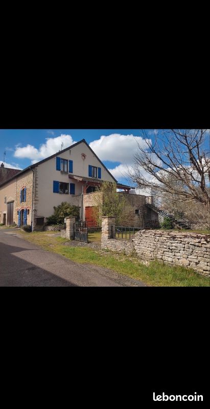 Maison 4 pièces 124 m² · à Salornay-sur-Guye · 124 m² · 239 000 €