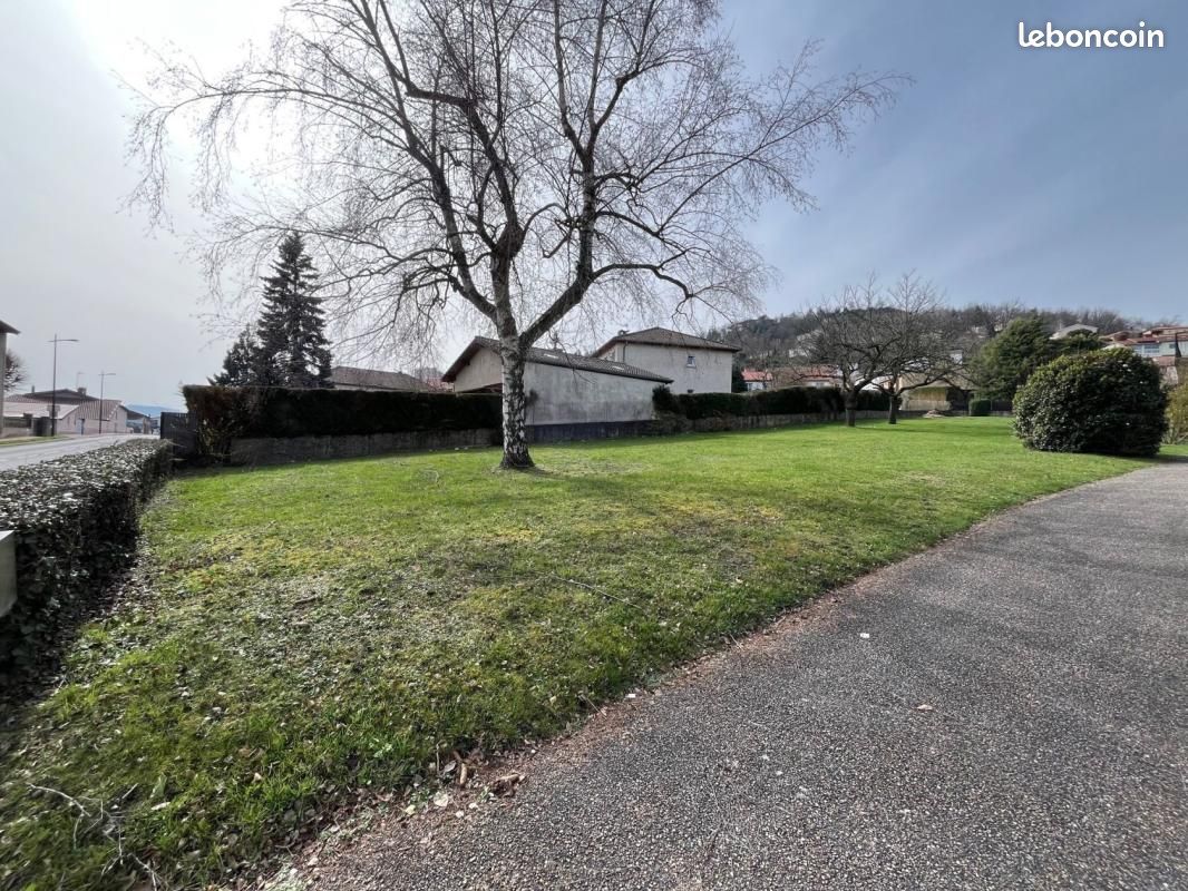 Terrain 377 m² Saint Priest En Jarez · à Saint-Priest-en-Jarez · 119 000 €