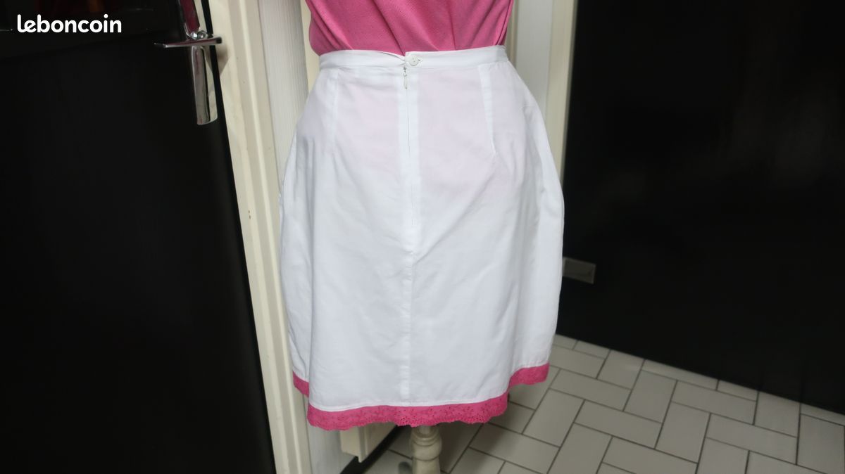 Jupe blanche Vintage avec Broderies et Dentelle rose (image 5)