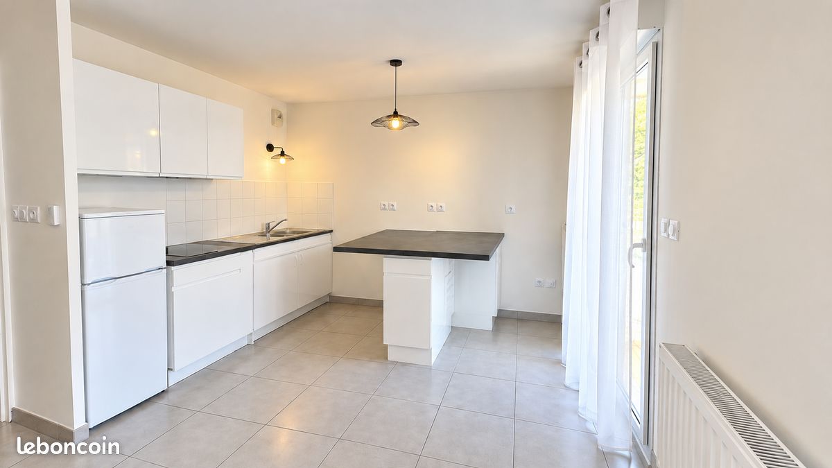 Appartement 2 pièces 38 m² · à Décines-Charpieu · 38 m² · 740 €/mois