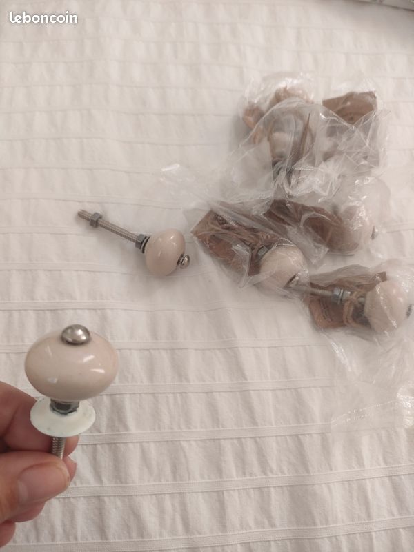 Petits boutons de portes x8 (image 2)