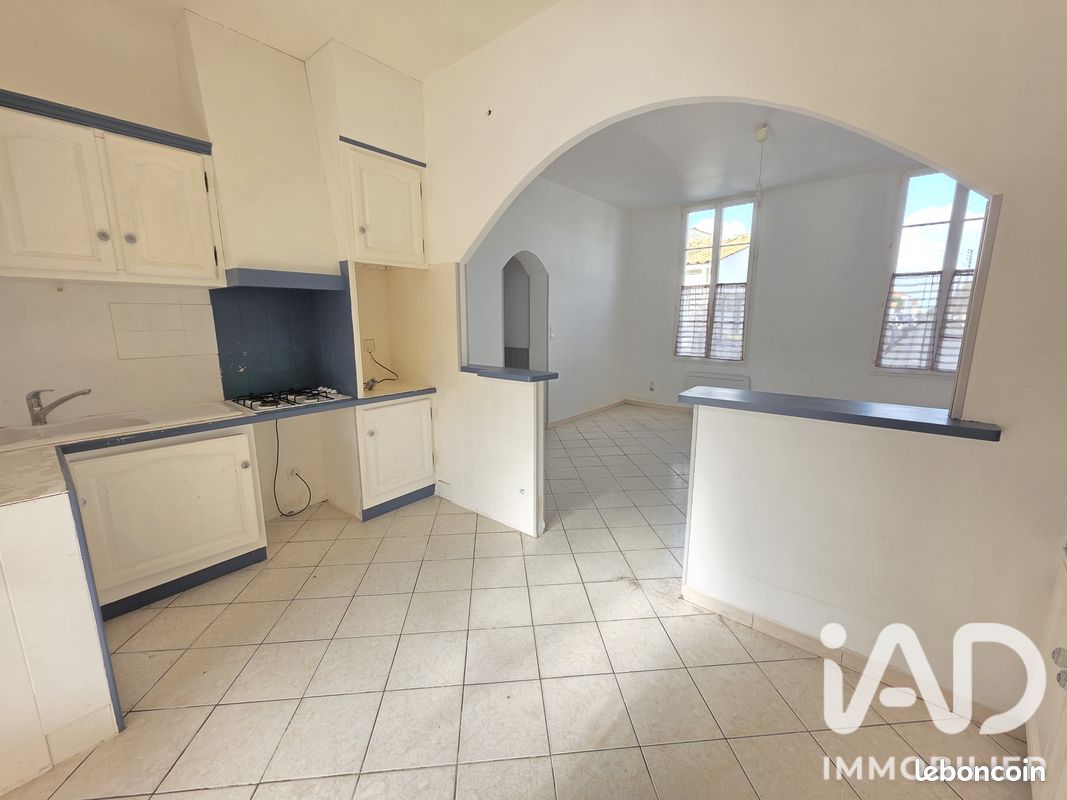 Immeuble 122 m² · à Rochefort · 122 m² · 250 000 €