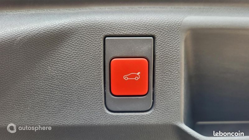 Peugeot 5008 Hybrid 145ch GT e-DCS6 (image 29)