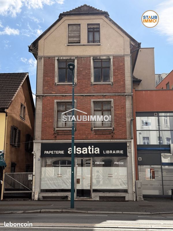 Immeuble 375 m² · à Saint-Louis · 375 m² · 576 000 €
