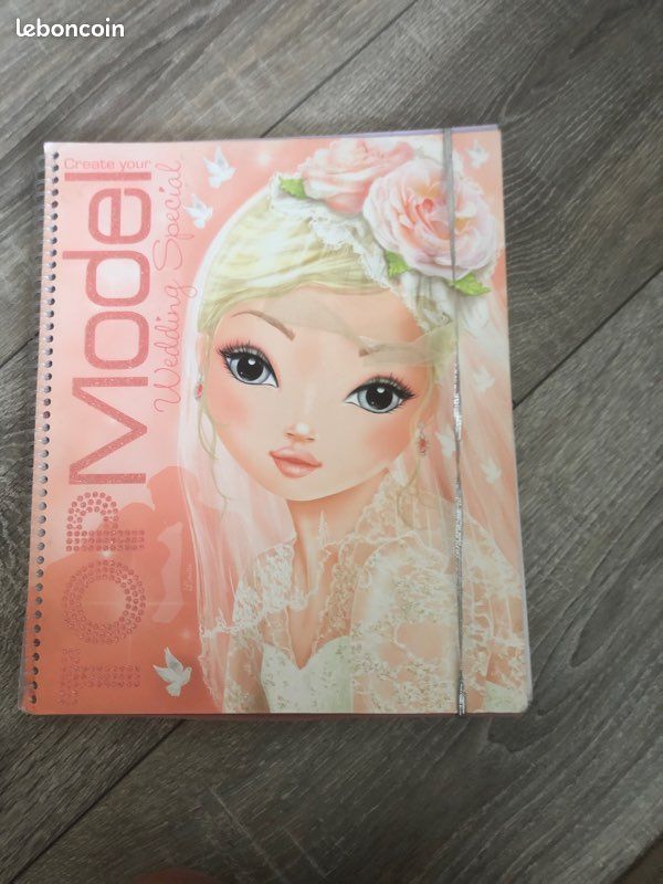 Cahier de dessins top-models (image 1)