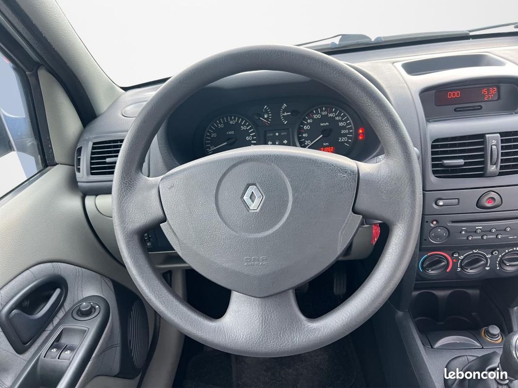 RENAULT CLIO 1.2i 16V II BERLINE Authentique PHASE 2 (image 5)