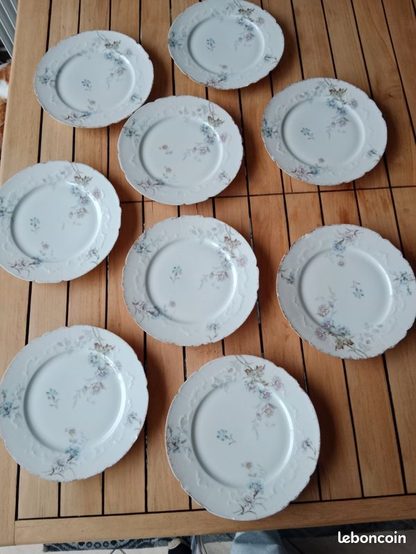 9 assiettes à dessert porcelaine de Limoges (image 1)