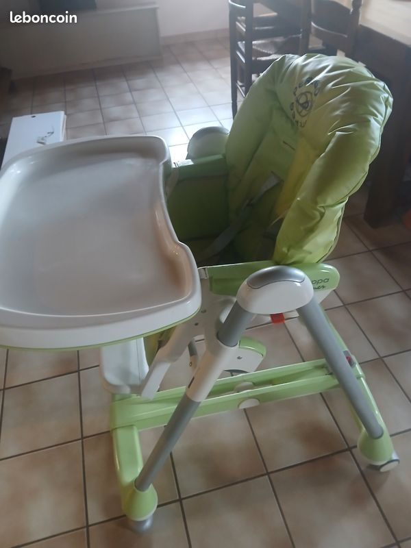 Chaise haute (image 1)