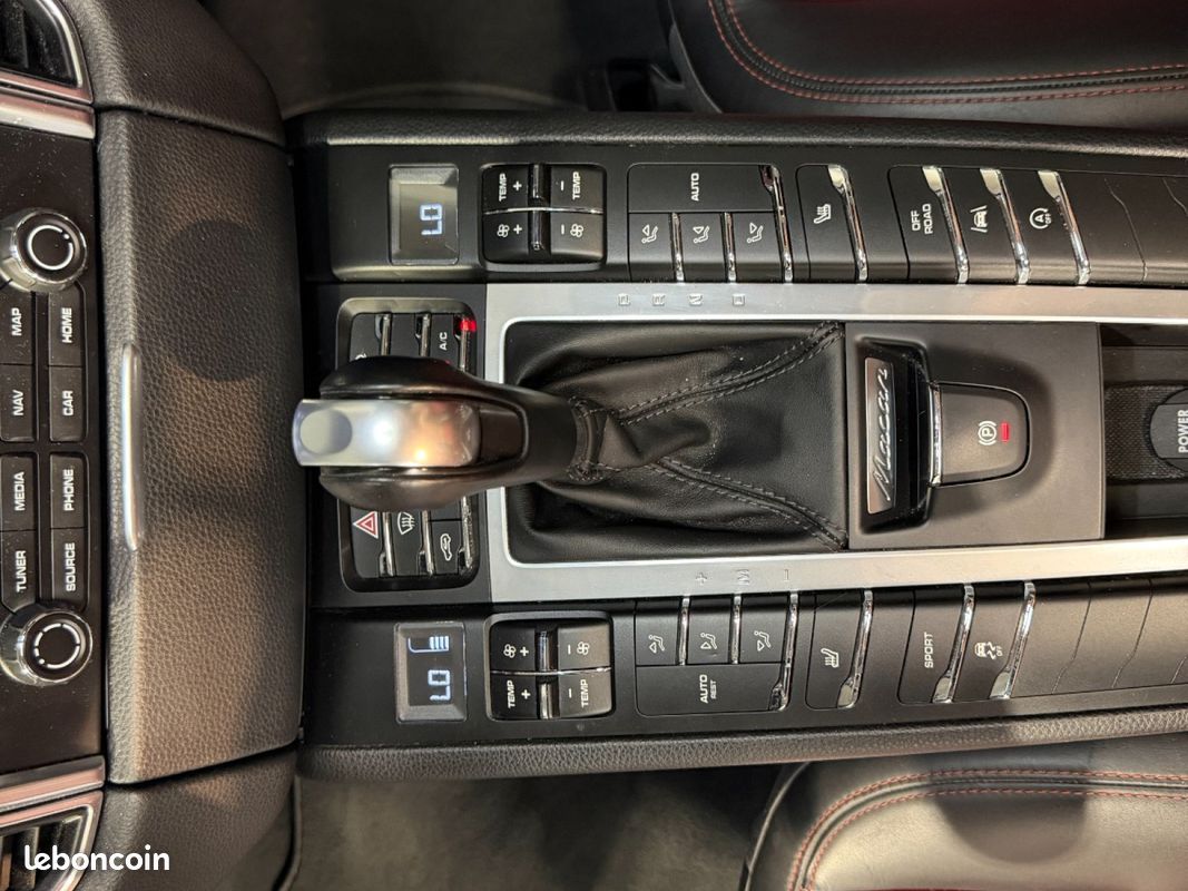 PORSCHE MACAN 2.0 250ch PDK / SUIVI COMPLET PORSCHE / TOIT OUVRANT / APPLE CARPLAY (image 17)