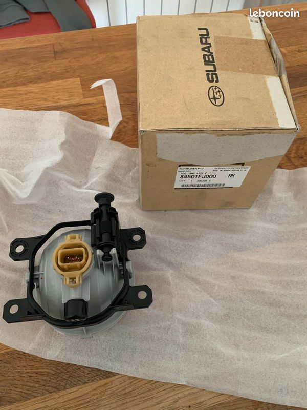 Phare antibrouillard subaru oem 84501fj000 (image 2)