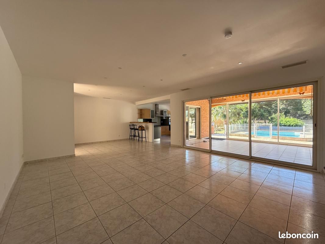 Maison 4 pièces 110 m² · à Saint-Féliu-d'Avall · 110 m² · 1 400 €/mois