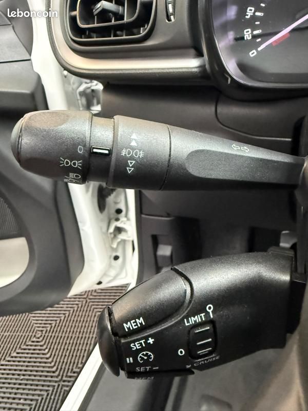 Citroën C3 1.6 BlueHDi S&S 75 cv (image 18)