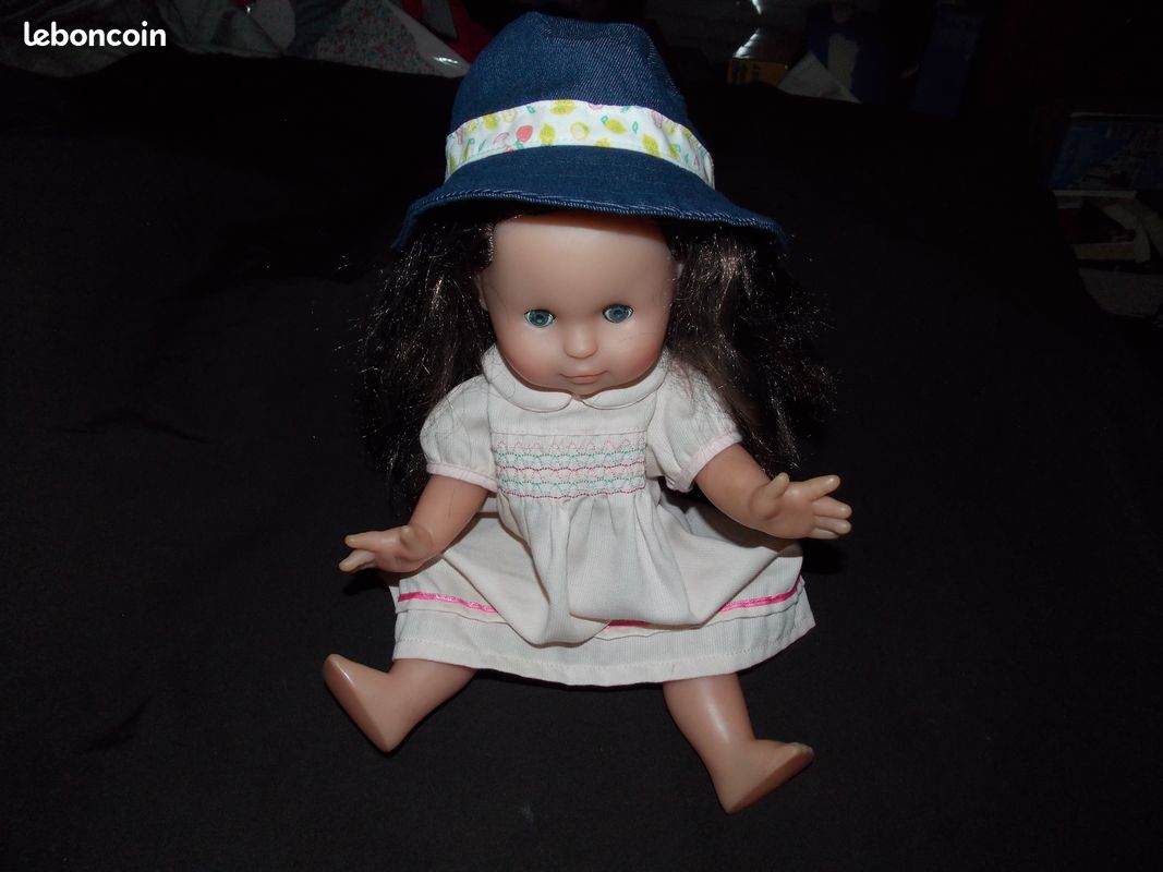 Corolle poupée châtain et yeux bleus 36 cm (image 1)
