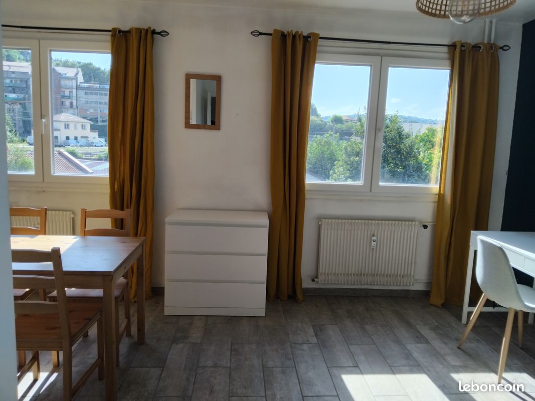 Appartement 1 pièce 30 m² · à Saint-Étienne · 30 m² · 410 €