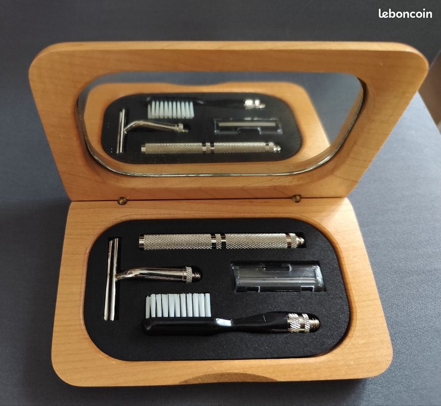 Coffret bois rasoir et brosse à dents (neuf) (image 1)