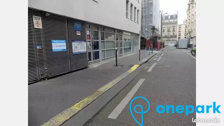 Parking/box 12 m² PARIS 11