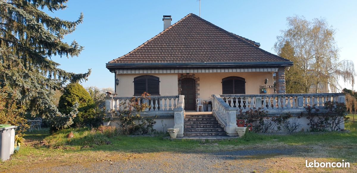 Maison 10 pièces 250 m² · à Riom · 250 m² · 435 000 €
