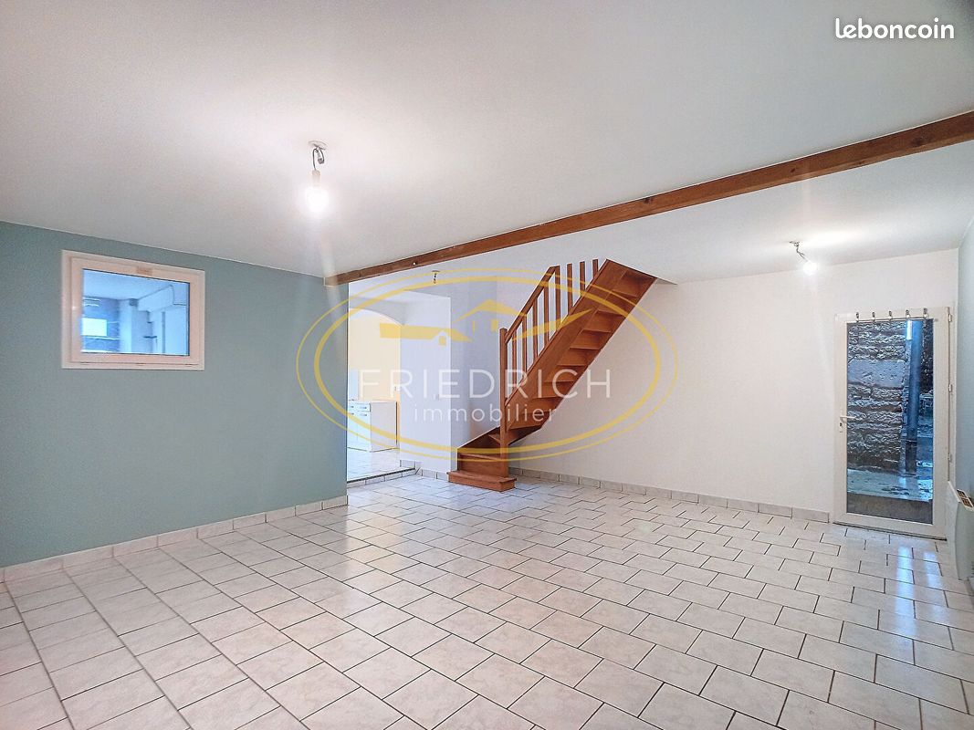 Appartement 4 pièces 104 m² · à Tréveray · 104 m² · 480 €