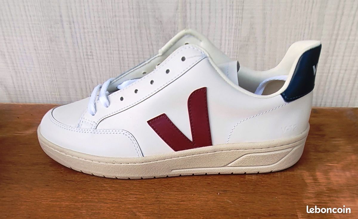 Baskets Veja V-12 EU 43 Neuf (image 2)