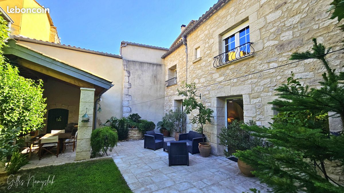 Maison 7 pièces 231 m² · à Saint-André-de-Sangonis · 231 m² · 572 000 €