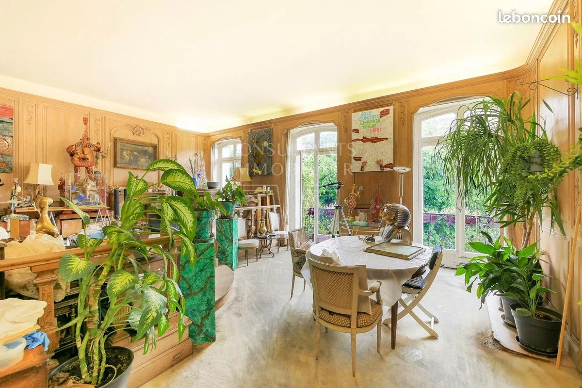 Appartement 4 pièces 141 m² · à Paris · 141 m² · 2 390 000 €