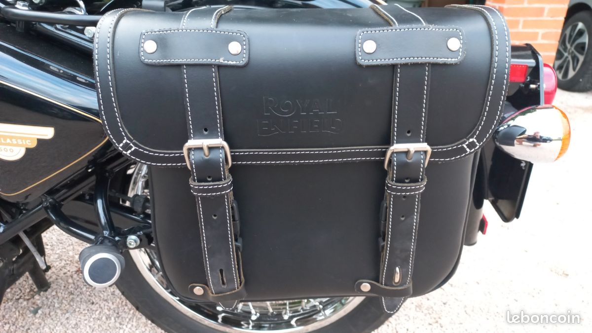 Sacoches noires en cuir Royal Enfield classic 500 Équipement moto