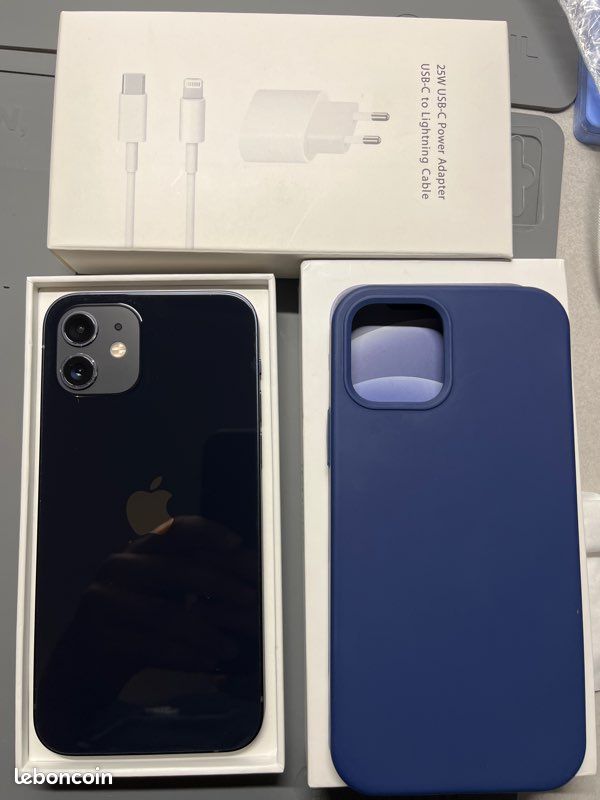 IPhone 12 en excellent état (image 1)