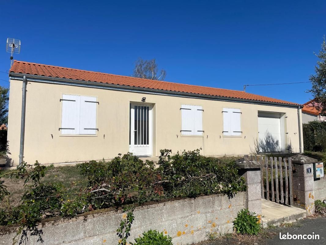 Maison 4 pièces 84 m² · à Saint-Laurent-sur-Sèvre · 84 m² · 910 €/mois