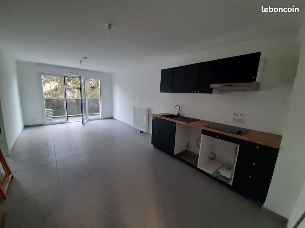 Appartement 2 pièces 43 m² · à Vénissieux · 43 m² · 728 €/mois