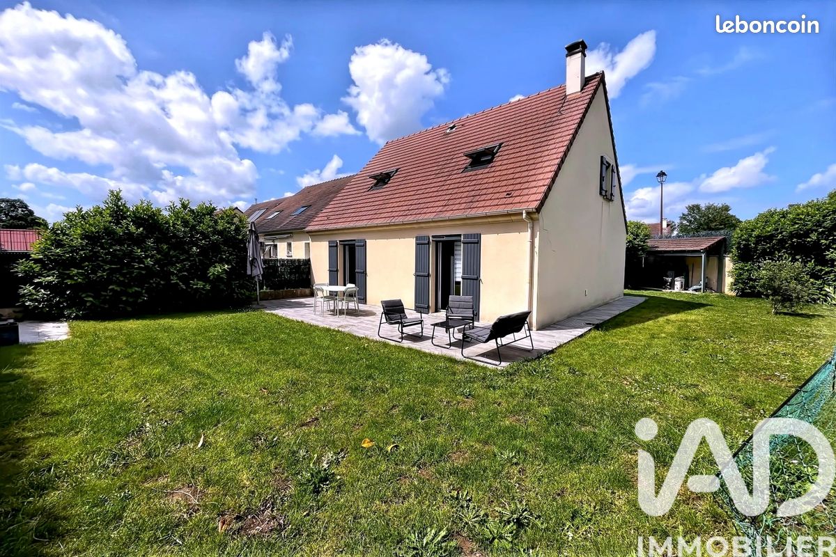 Maison 5 pièces 90 m² · à Sivry-Courtry · 90 m² · 305 000 €
