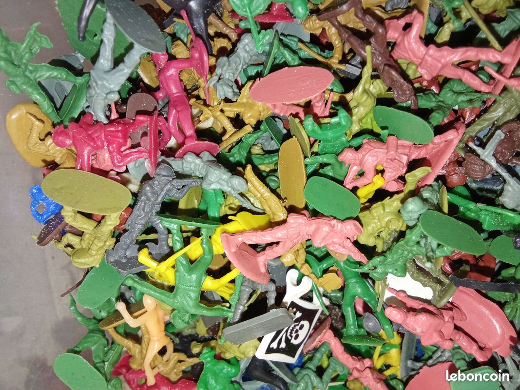 Vend lot de plusieurs figurines militaires en plastique H 2,5 CM max (image 3)