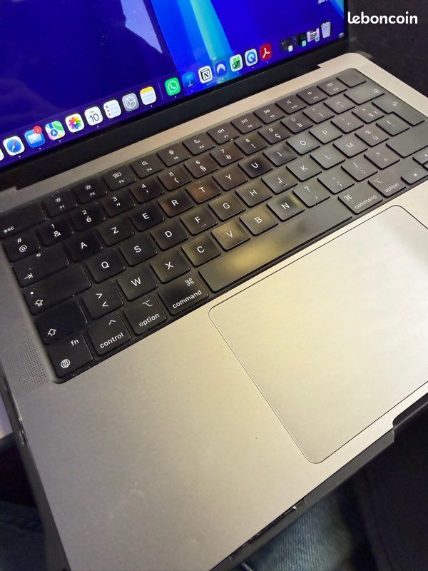 Avis Apple MacBook Pro M4 Max 16" Noir sidéral 64 Go/2 To (MX313FN/A