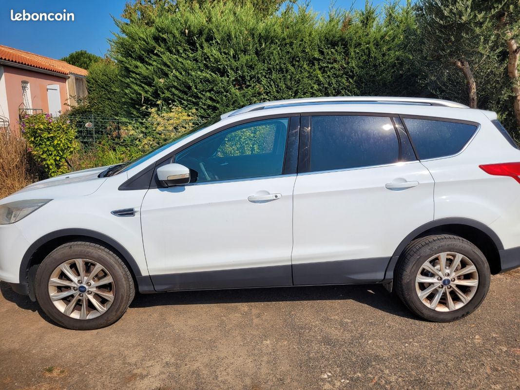 Ford Kuga (image 1)