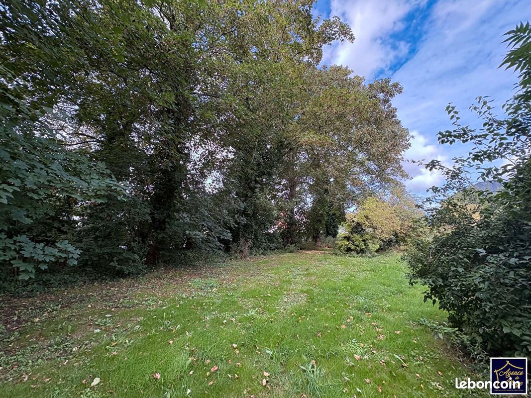 Terrain 1692 m² · à Saint-Tricat · 1 692 m² · 283 500 €