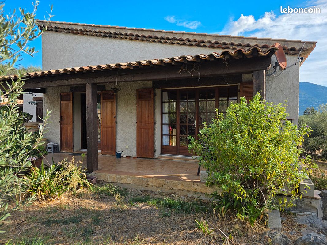 Maison 3 pièces 99 m² · à Carros · 99 m² · 489 000 €