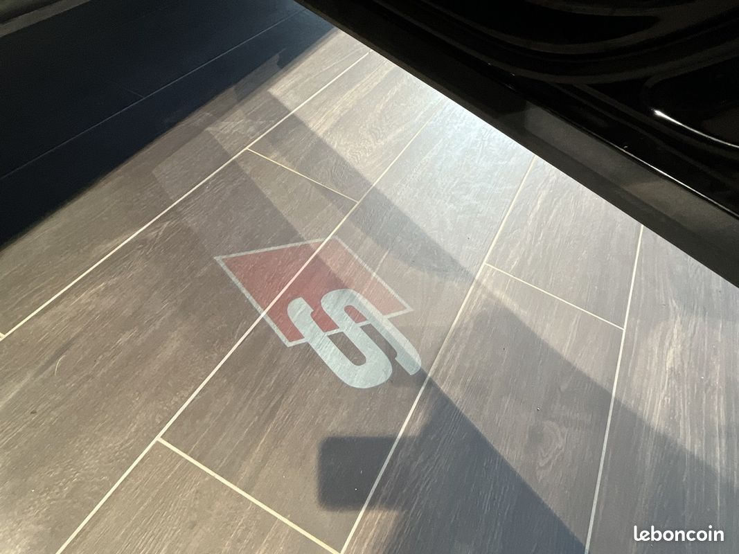 AUDI Q8 55 TFSI e 381 Tiptronic 8 Quattro S line (image 29)