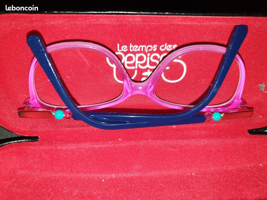 Lunettes à 13 ans temps des cerises 🍒 Accessoires Bagagerie