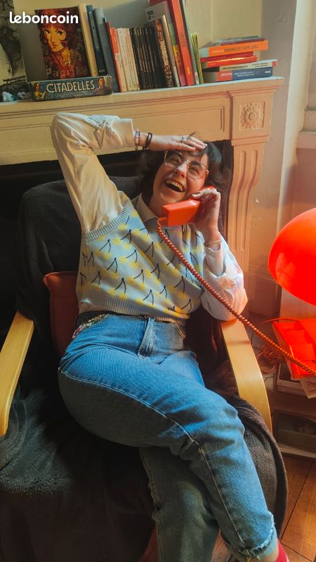 Téléphone vintage orange (image 1)