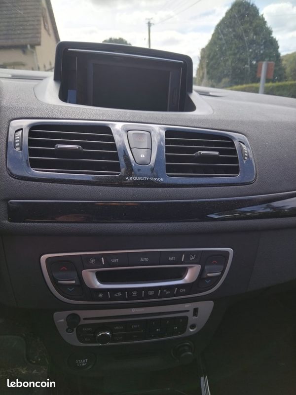 Megane 3 coupé edition Bose (image 3)